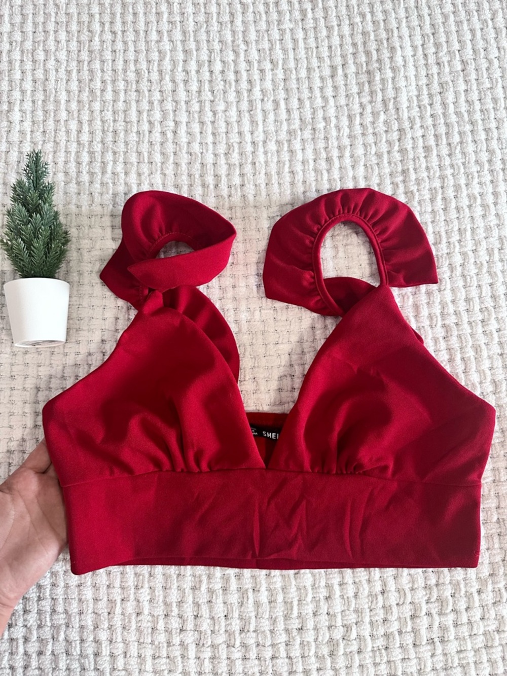 SHEIN Bright Red Sleeveless Top with V-Neck